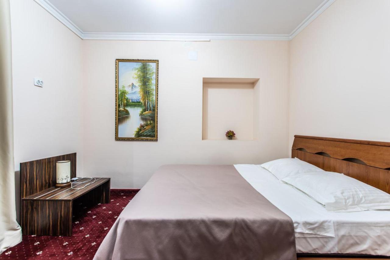 Star Rent Hotel Kişinev Dış mekan fotoğraf