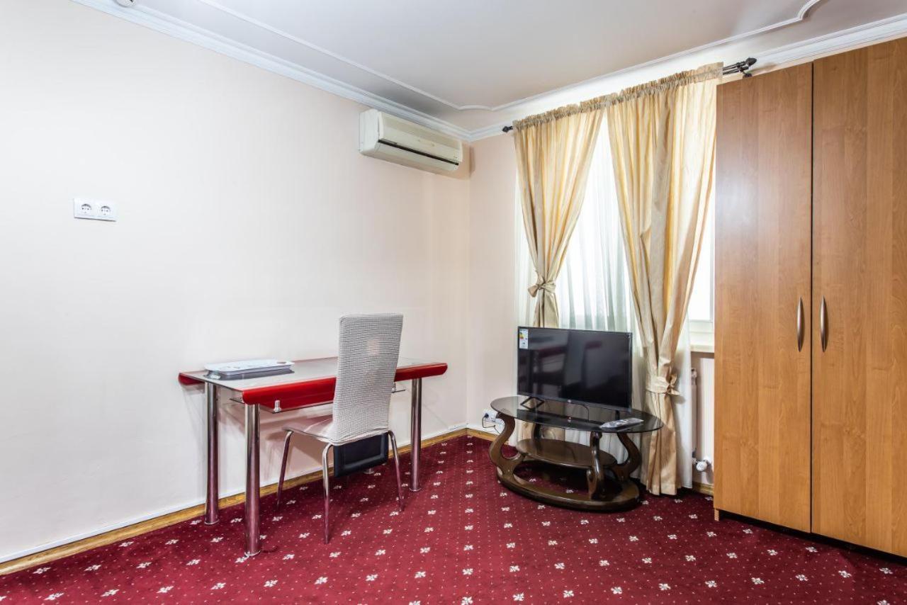 Star Rent Hotel Kişinev Dış mekan fotoğraf