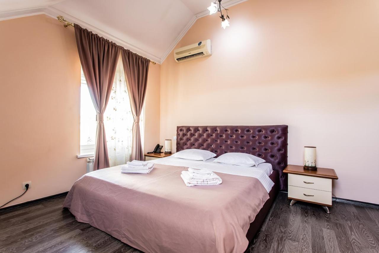 Star Rent Hotel Kişinev Dış mekan fotoğraf