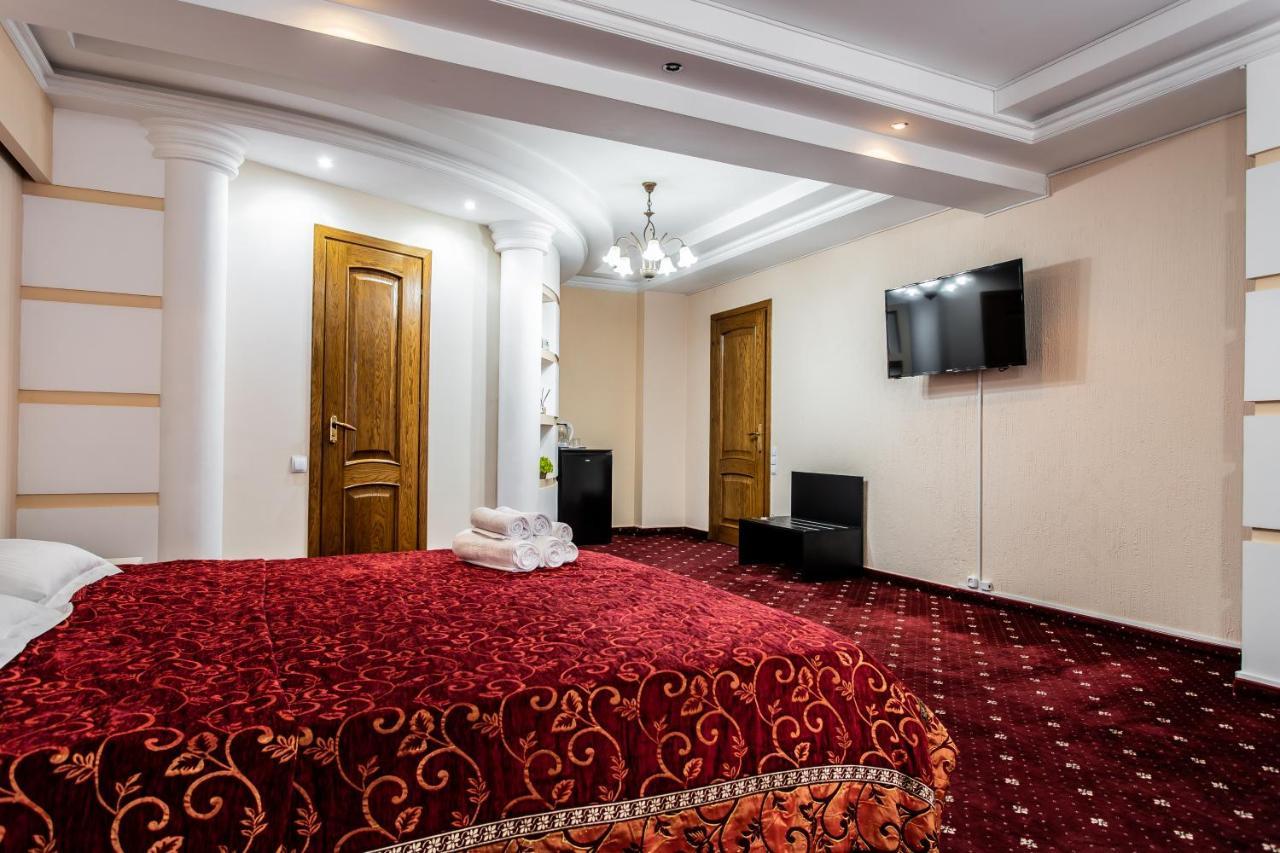 Star Rent Hotel Kişinev Dış mekan fotoğraf