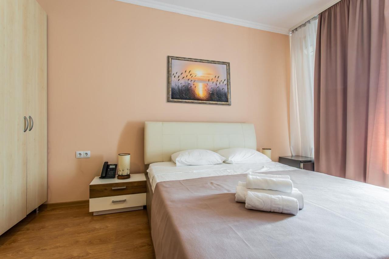 Star Rent Hotel Kişinev Dış mekan fotoğraf