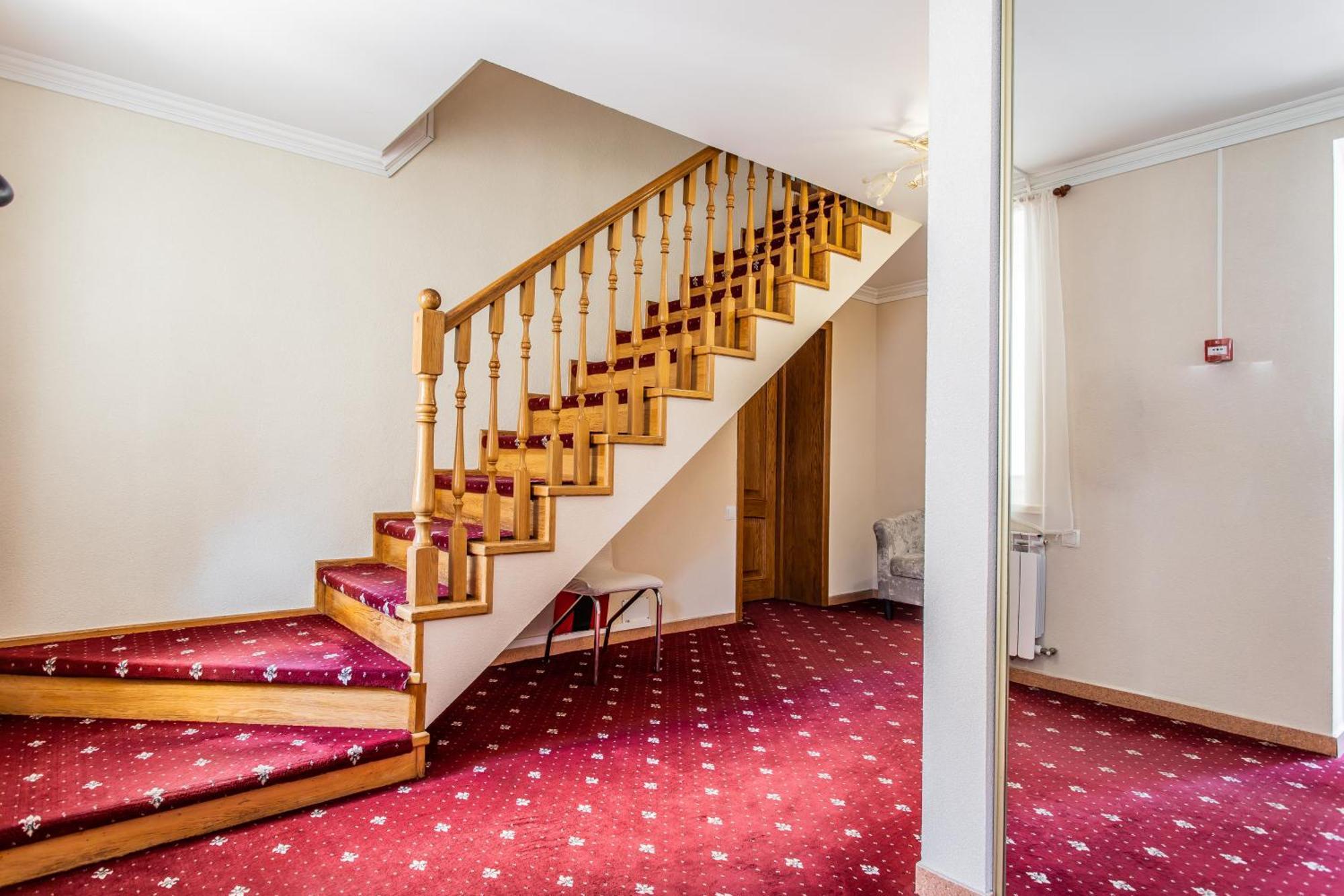 Star Rent Hotel Kişinev Dış mekan fotoğraf