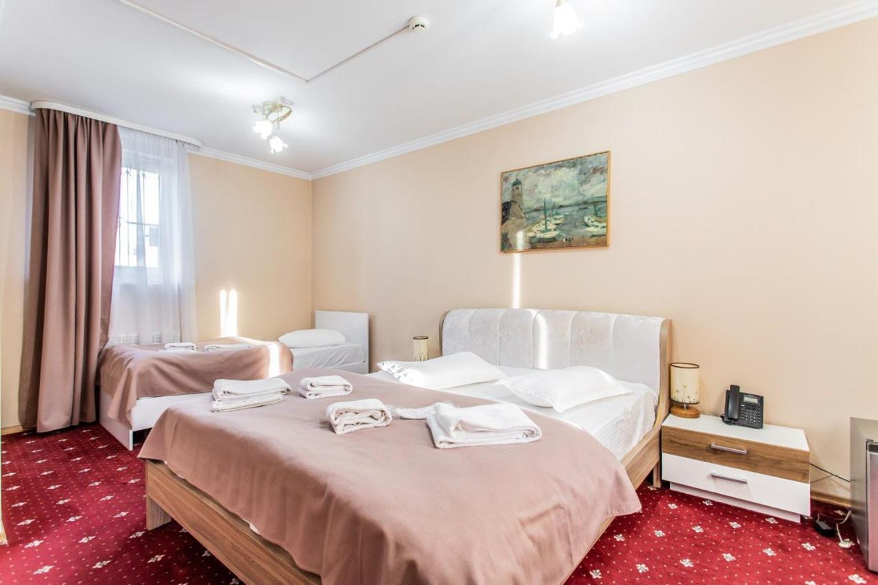 Star Rent Hotel Kişinev Dış mekan fotoğraf