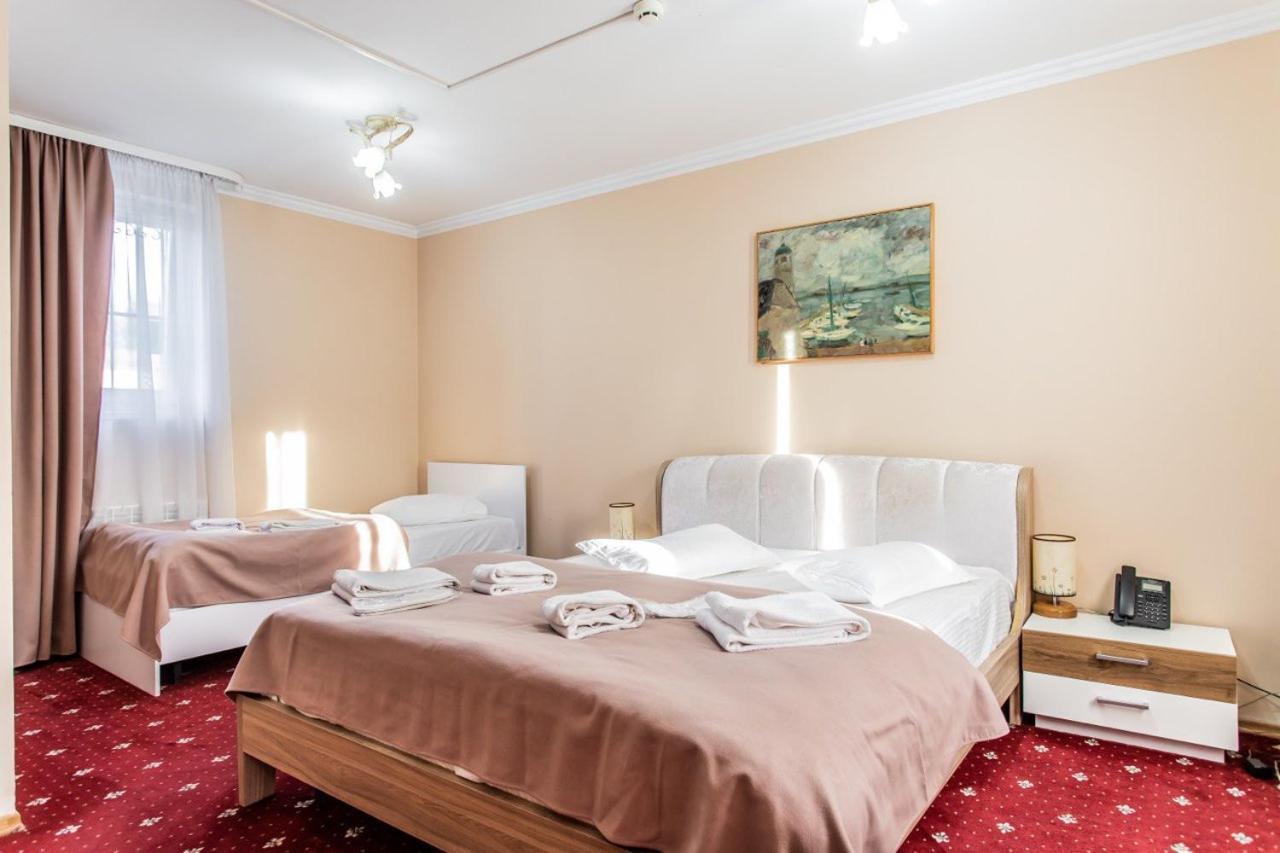 Star Rent Hotel Kişinev Dış mekan fotoğraf