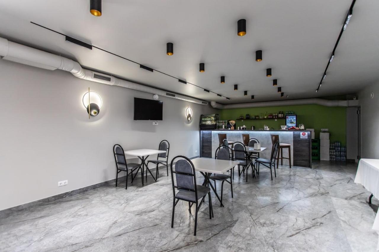 Star Rent Hotel Kişinev Dış mekan fotoğraf