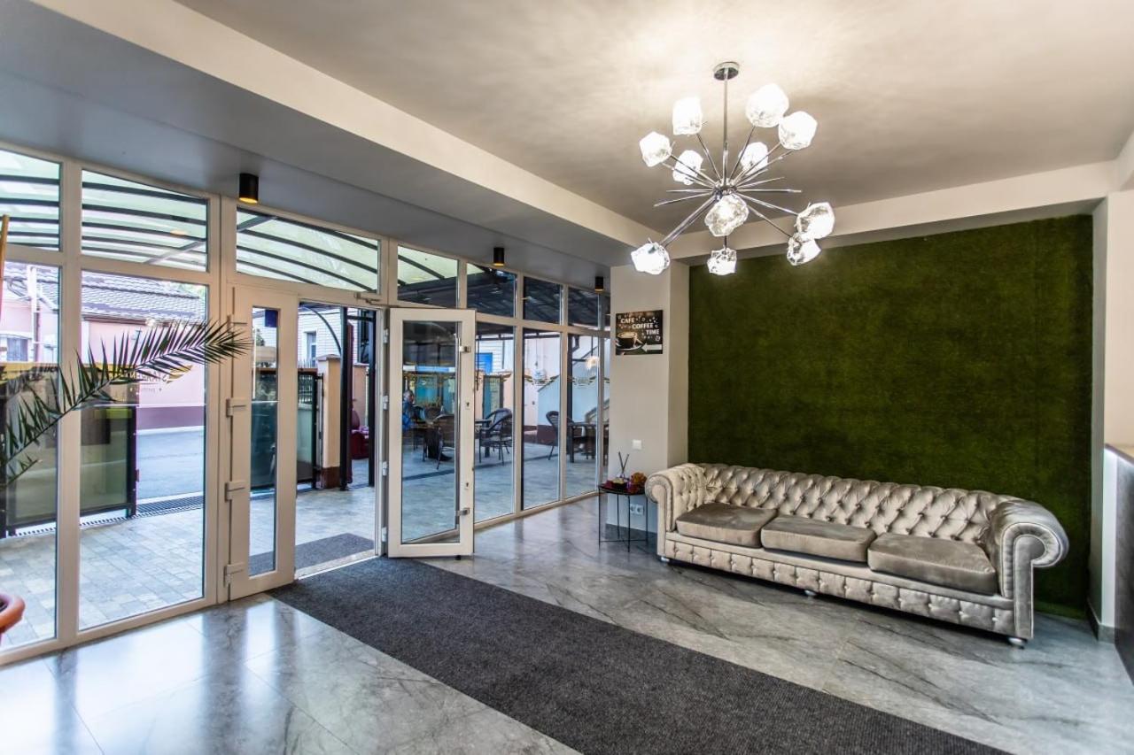 Star Rent Hotel Kişinev Dış mekan fotoğraf