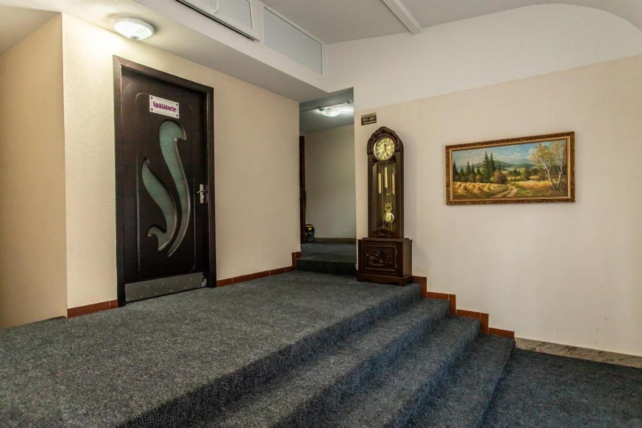 Star Rent Hotel Kişinev Dış mekan fotoğraf