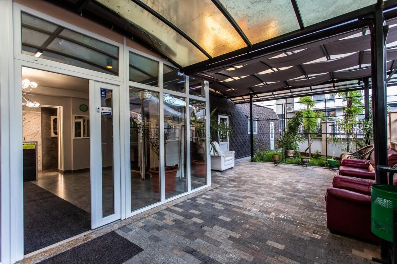 Star Rent Hotel Kişinev Dış mekan fotoğraf